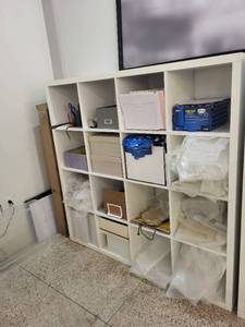 lot 23 image: White 12-Cube Storage Organizer Shelf Unit