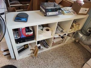 lot 43 image: White Office Storage Shelf Unit with 8 Compartments