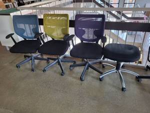 lot 111 image: Set of 4 Mesh Back Office Chairs with Adjustable Armrests