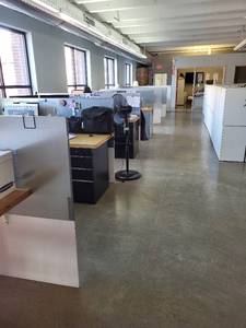 lot 113 image: Set of 6 Office Divider Boards with Metal and White Panels