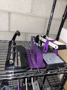 lot 127 image: KW-Trio Heavy Duty Power Punch and Adjustable 3-Hole Punch Set