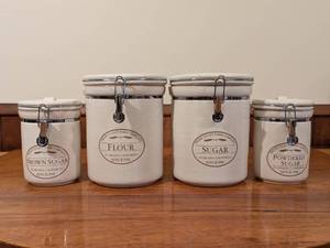 lot 9 image: Fresh Valley Farm Company 8-Piece Ceramic Canister Set