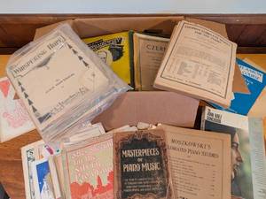 lot 28 image: Collection of Vintage Assorted Sheet Music and Songbooks