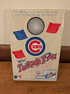 lot 90 image: Chicago Cubs Mini Tailgate Toss Game in Original Box