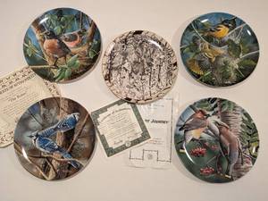 lot 121 image: Set of 5 Bradford Exchange and Knowles Decorative Bird Plates with Certificates