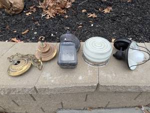lot 166 image: Collection of 4 Assorted Vintage Light Fixtures