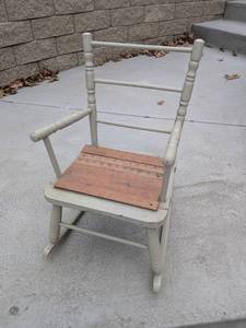 lot 170 image: Vintage Child Rocking Chair with Ruler Slat Seat