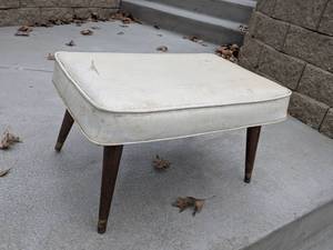 lot 175 image: Mid-Century Modern White Vinyl Ottoman with Wood Legs