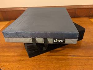 lot 211 image: Set of 2 Drive Wheelchair Cushions 18x16 Inch