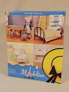 lot 267 image: Madeline Furniture Starter Set Dollhouse Accessory