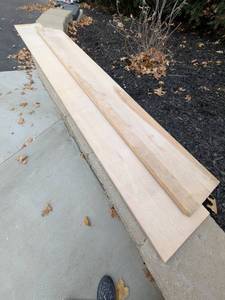 lot 272 image: Set of 2 Maple Shelving Boards