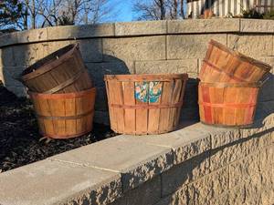 lot 309 image: Set of 5 Vintage Wooden Apple Baskets with Rustic Patina