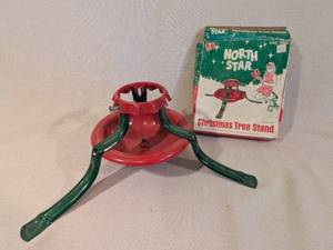 lot 320 image: Vintage North Star Christmas Tree Stand with Original Box