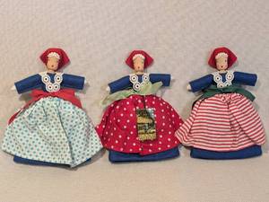 lot 330 image: Set of 3 Vintage Bock Kunstgewerbe Saalfeld German Folk Dolls