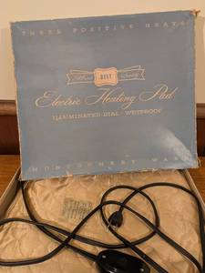 lot 109 image: Vintage Montgomery Ward Electric Heating Pad with Original Box