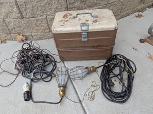 lot 142 image: Vintage Metal Toolbox with 2 Trouble Work Lights and Extension Cords