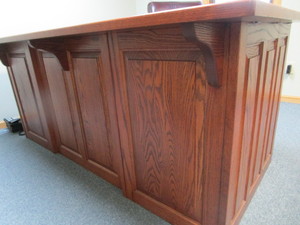 lot 3 image: Amish Qtr Sawn Oak Desk & Credenza