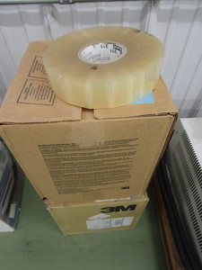 lot 28 image: 3M Transparent Tape