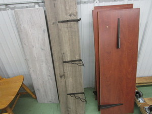 lot 46 image: Shelving Components