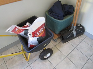 lot 105 image: Snow Shovels, Ice Melt, Spreader