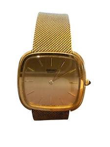 lot 10 image: Seiko Quartz Gold-Tone Mesh Band Wristwatch