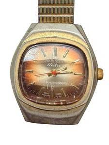 lot 46 image: Vintage Asikon Electra Quartz Wristwatch with Expansion Band