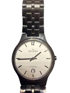 lot 174 image: Skagen Denmark Titanium Mens Wristwatch with Date Display