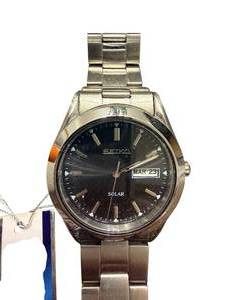 lot 214 image: Seiko Solar Stainless Steel Wristwatch with Day-Date Display