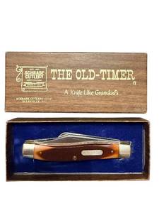 lot 237 image: Schrade Cutlery Old Timer Folding Pocket Knife with Box