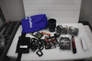 lot 13 image: Miscellaneous Hiking and camping items