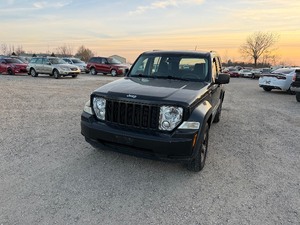 lot 6 image: 2008 Jeep Liberty