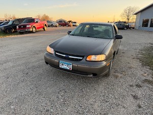 lot 22 image: 2000 Chevrolet Malibu