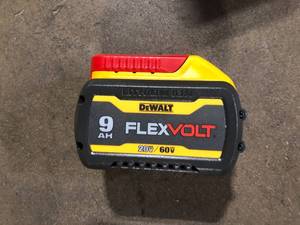 lot 23 image: DEWALT FLEXVOLT 20V60V MAX Lithium-Ion 9.0Ah Battery Customer Returns See Pictures