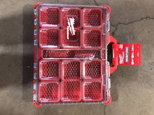 lot 27 image: Milwaukee PACKOUT 11-Compartment Low-Profile Impact Resistant Portable Small Parts Organizer Customer Returns See Pictures
