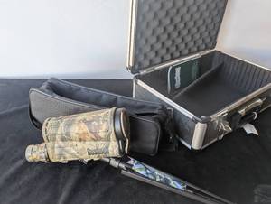 lot 24 image: Bushnell spotting scope 16-32x50 - with carrying box