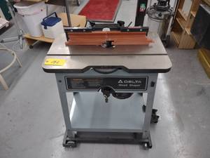 lot 182 image: Delta Wood Shaper, Model 43-355, Re...