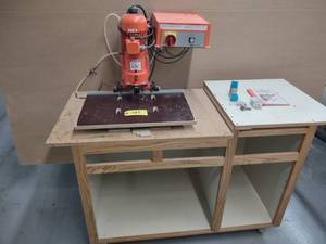 lot 189 image: Blum Hinge Machine, Model M51N1053....