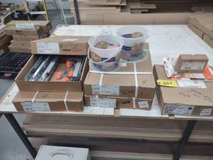 lot 359 image: Assorted Blum Drawer Slides & Catch...