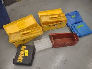 lot 370 image: Toolboxes & Tarps...