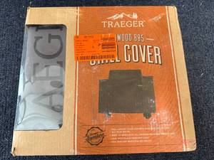 lot 2 image: Traeger Ironwood 885 Grill Cover