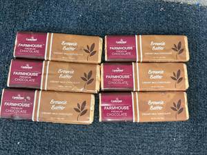 lot 260 image: 6 Farmhouse Brownie Batter Chocolate Bars