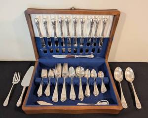 lot 124 image: LL - Birks Queen Mary Silver Plated Flatware Set, Service for Twelve (Missing Some Spoons)