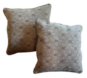 lot 70RR image: LR - Pair of Patterned Accent Pillows