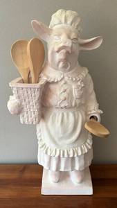 lot 84R image: LR - Fleur de Lis 1999 Pig Chef Kitchen Utensil Holder