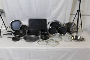 lot 22 image: Large Mixed Lot of Pots, Pans, Bakeware, and Lids