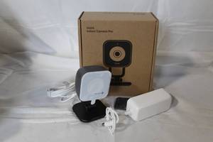 lot 99 image: Vivint Indoor Camera Pro with Box and Power Adapter