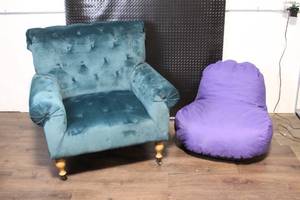 lot 118 image: Tufted Velvet Armchair and Purple Bean Bag Chair Set