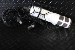 lot B-156 image: Rode Podcaster USB Microphone with Shock Mount and Cable