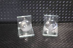 lot 173 image: Pair of Glass Bookends with Etched Globe Design