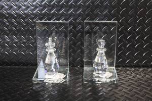 lot 175 image: Pair of Glass Bookends with Crystal Chess Piece Design